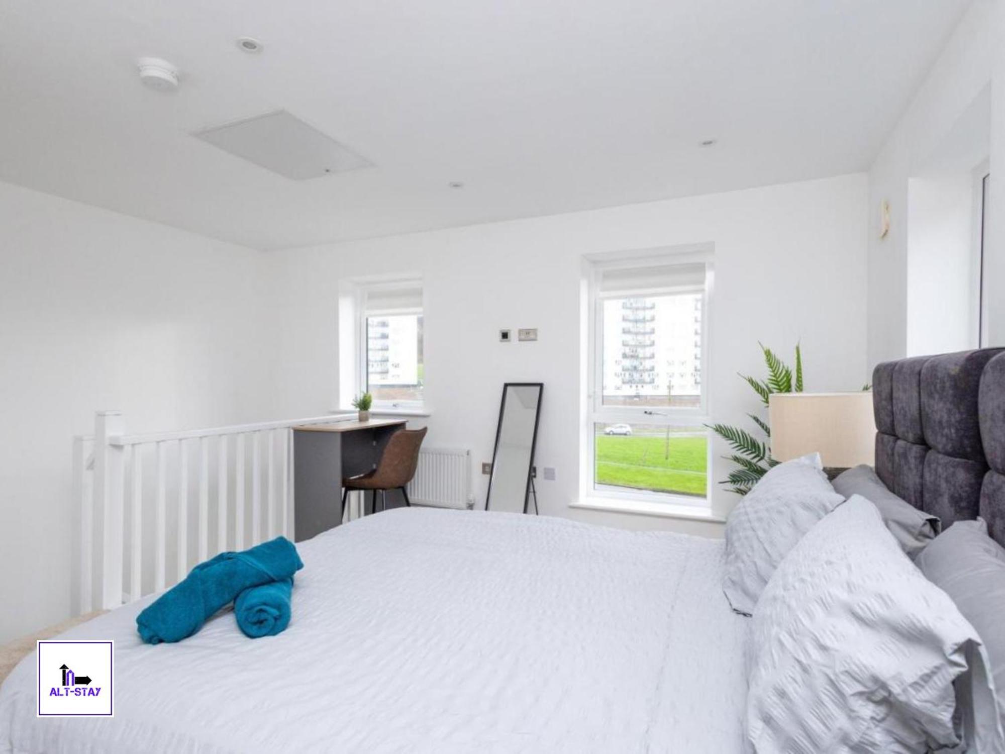 Alt-Stay - Modern 2-Bed With Ev Supply Equipment & Parking - Near Ring Road & M621 - Perfect For Contractors, Families & Long Stays Horsforth Esterno foto